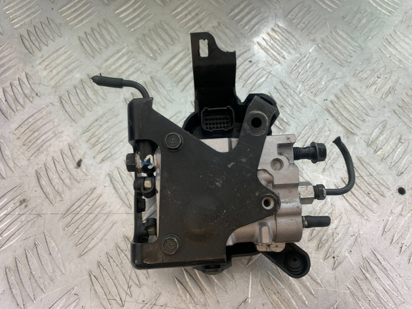 HONDA CBR1000 rr FIREBLADE REAR ABS PUMP YEAR 2012-2016 (CMB1198)