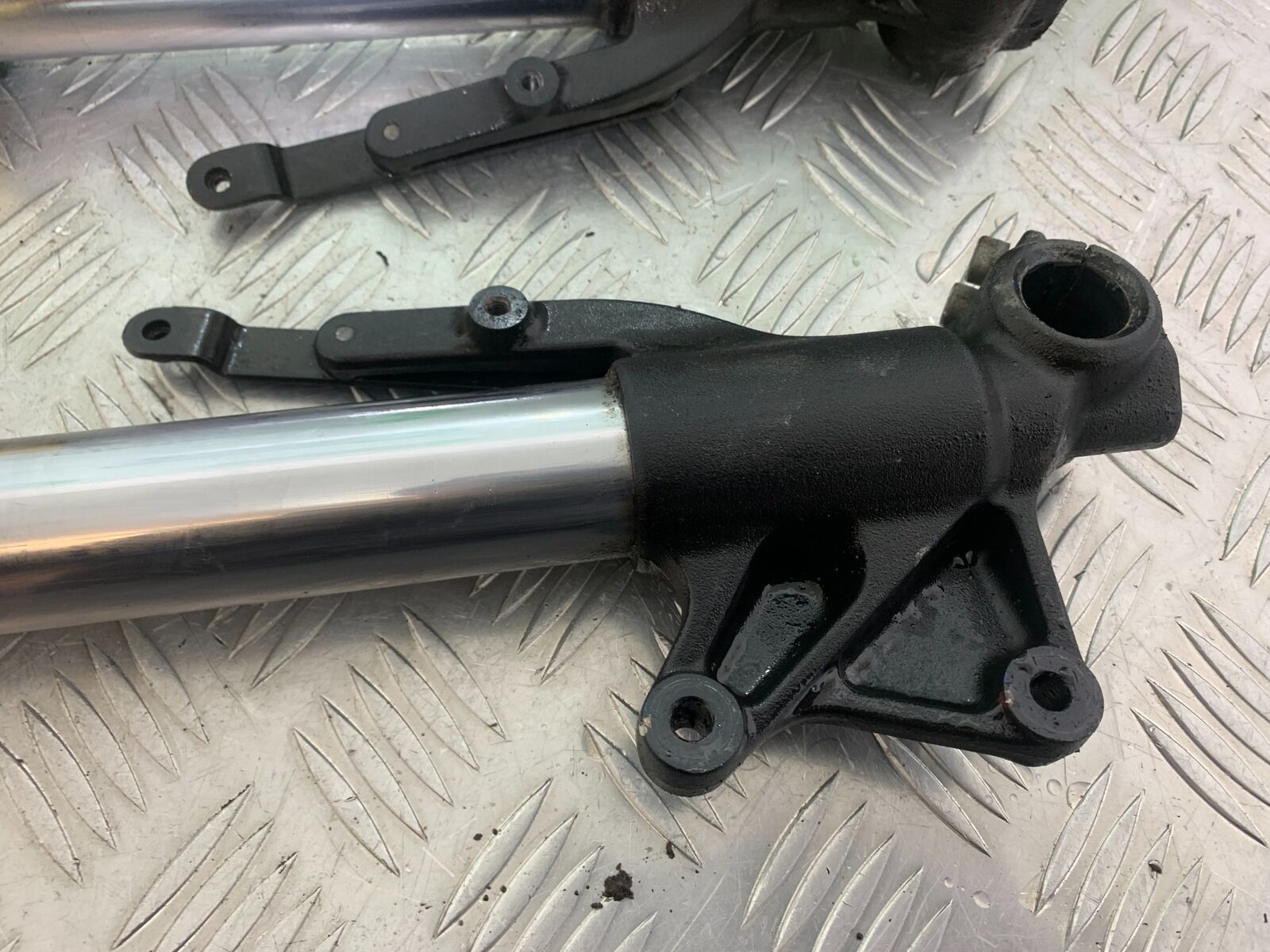 TRIUMPH TIGER 800 FORKS   YEAR 2011-2014  (CMB1113)