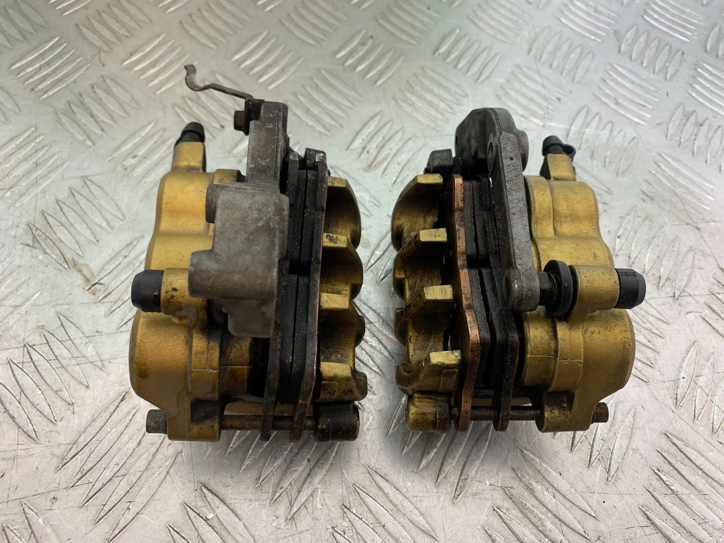HONDA CBF600 CBF 600 FRONT BRAKE CALIPERS  YEAR 2004 -07 (CMB1247)
