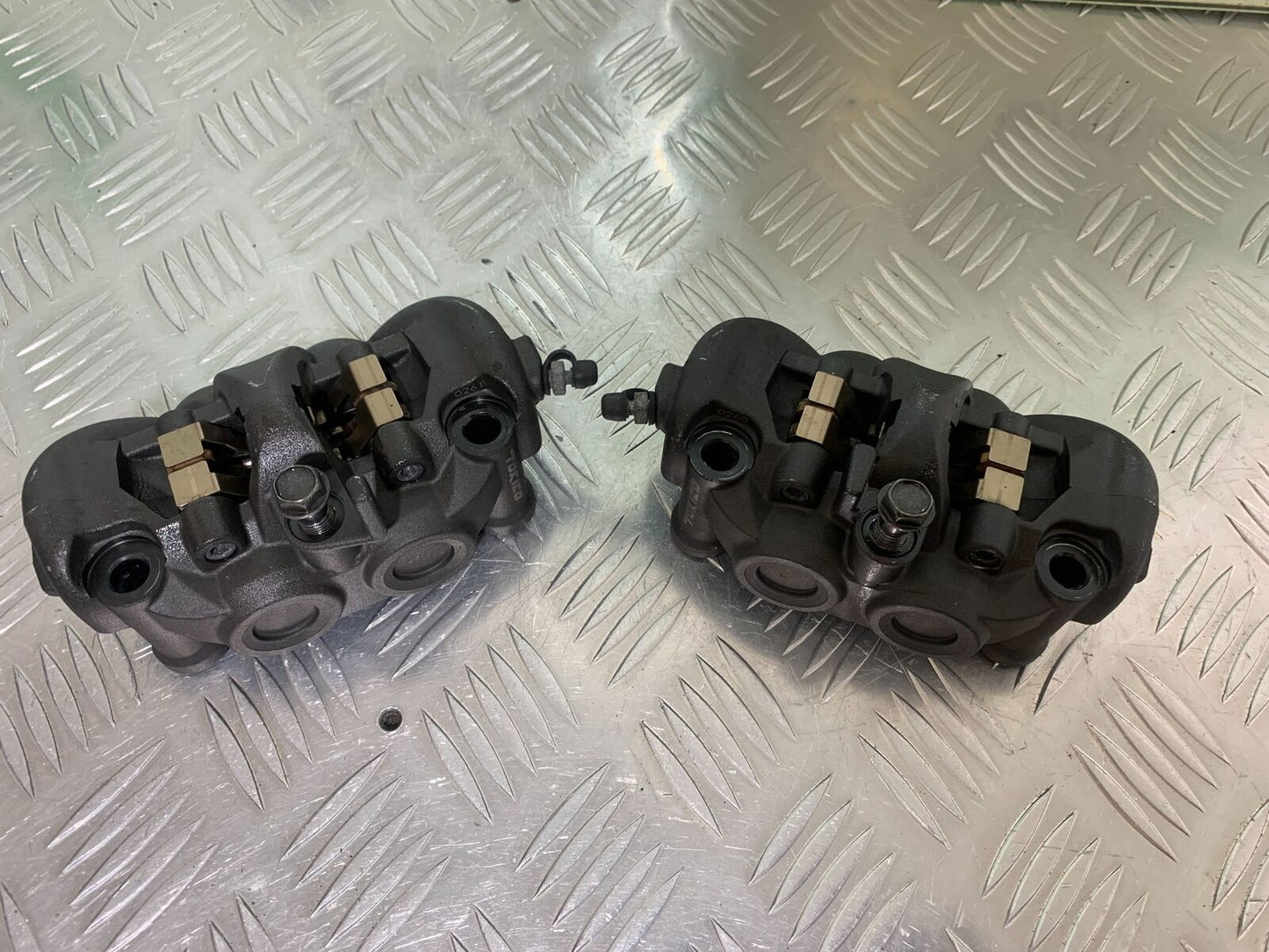 KAWASAKI Z1000 Z 1000 SX FRONT BRAKE CALIPERS  YEAR 2011-13 (CMB1000)