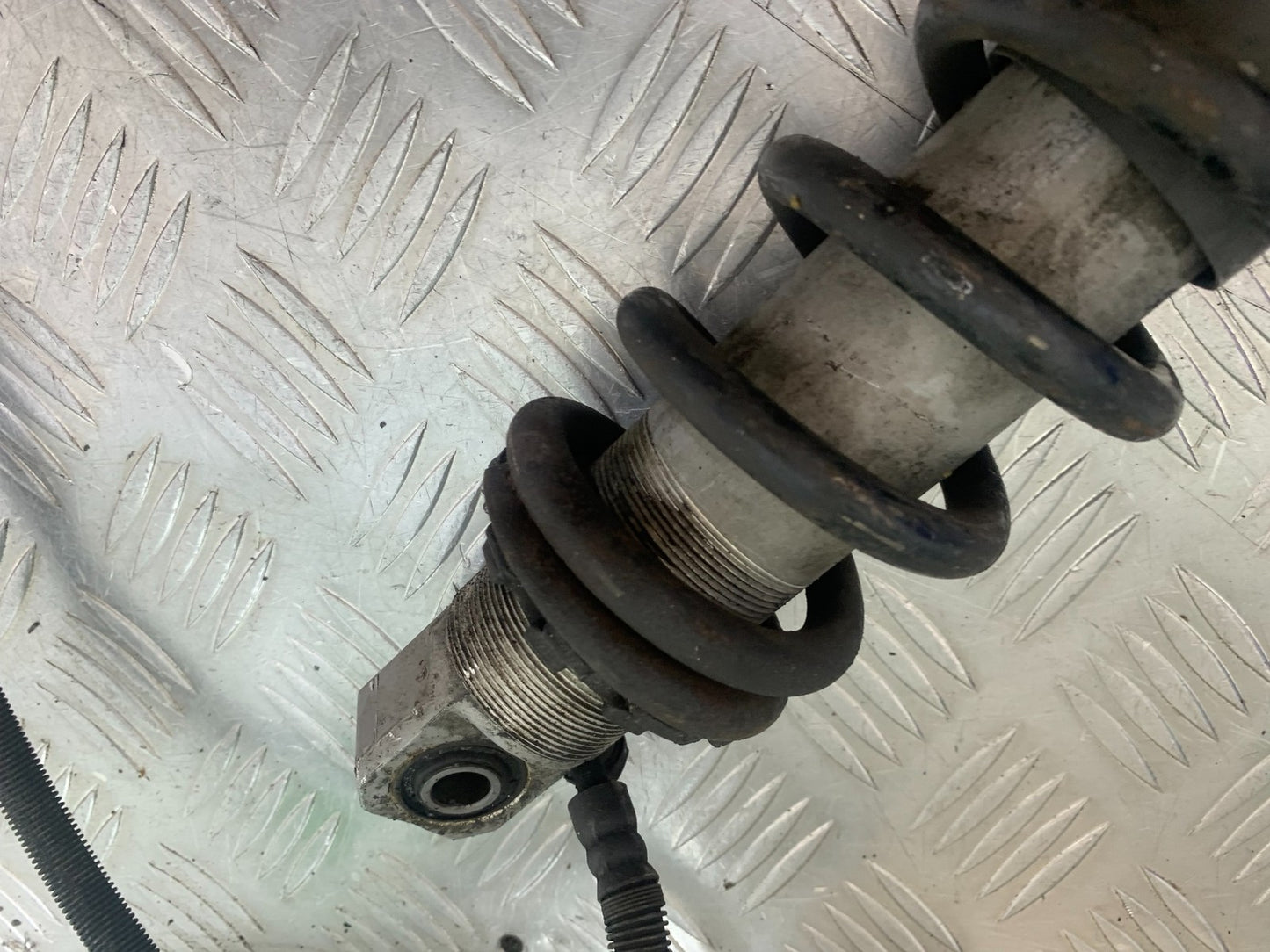 KAWASAKI ZX6R ZX6 F REAR SHOCK AND LINKAGE  YEAR 1995-1997 (CMB1169)