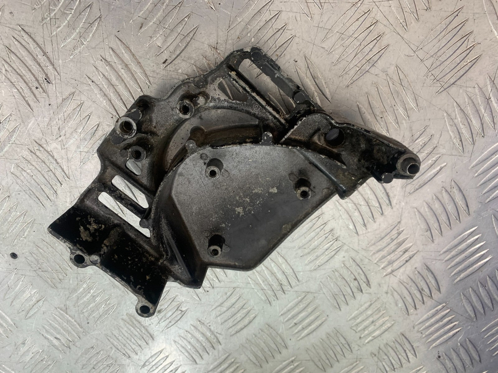 KAWASAKI GPZ600 GPZ 600 SPROCKET COVER   YEAR 1988-90 (CMB1258)