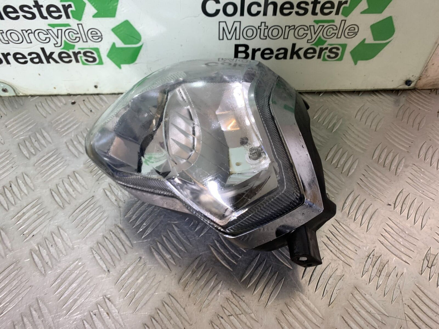 APRILIA SL750 SL 750 SHIVER HEADLIGHT   YEAR 2012 (CMB1074)