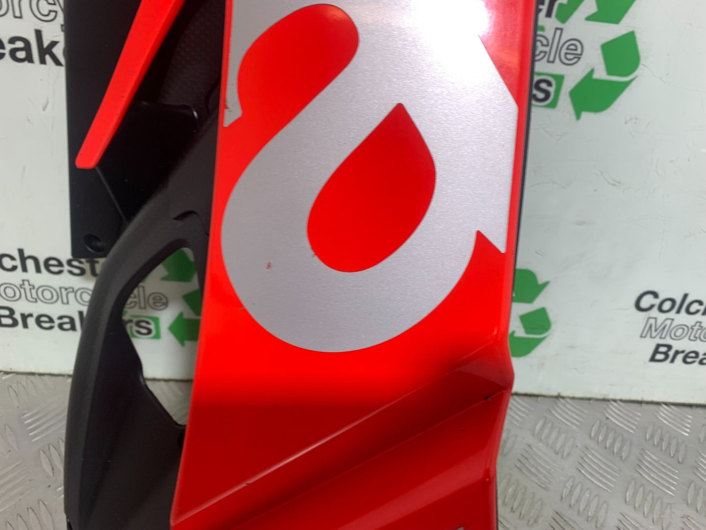 APRILIA RS660 RS 660 RIGHT FAIRING PANEL   YEAR 2020-2024 (CMB1202)