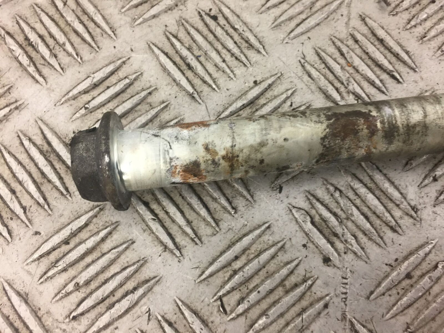 HONDA CBF600 CBF 600 SWINGARM SPINDLE  YEAR 2009 (STOCK 369)