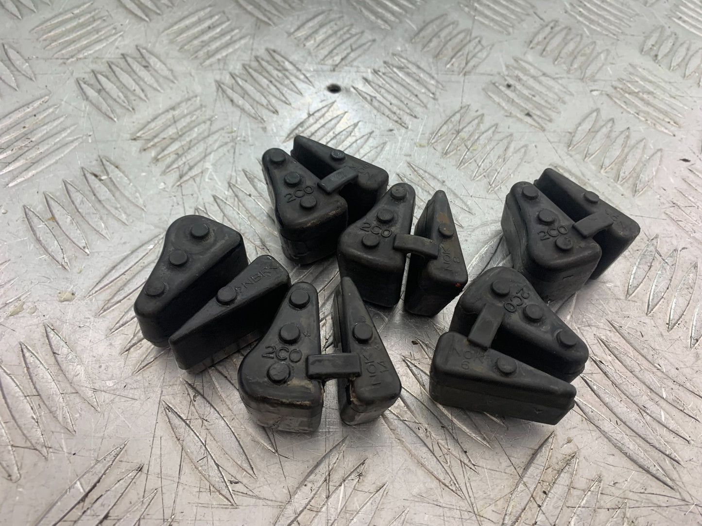 YAMAHA YZF R1 4C8 CUSH DRIVE RUBBERS  YEAR 2007-2008 (CMB1237)