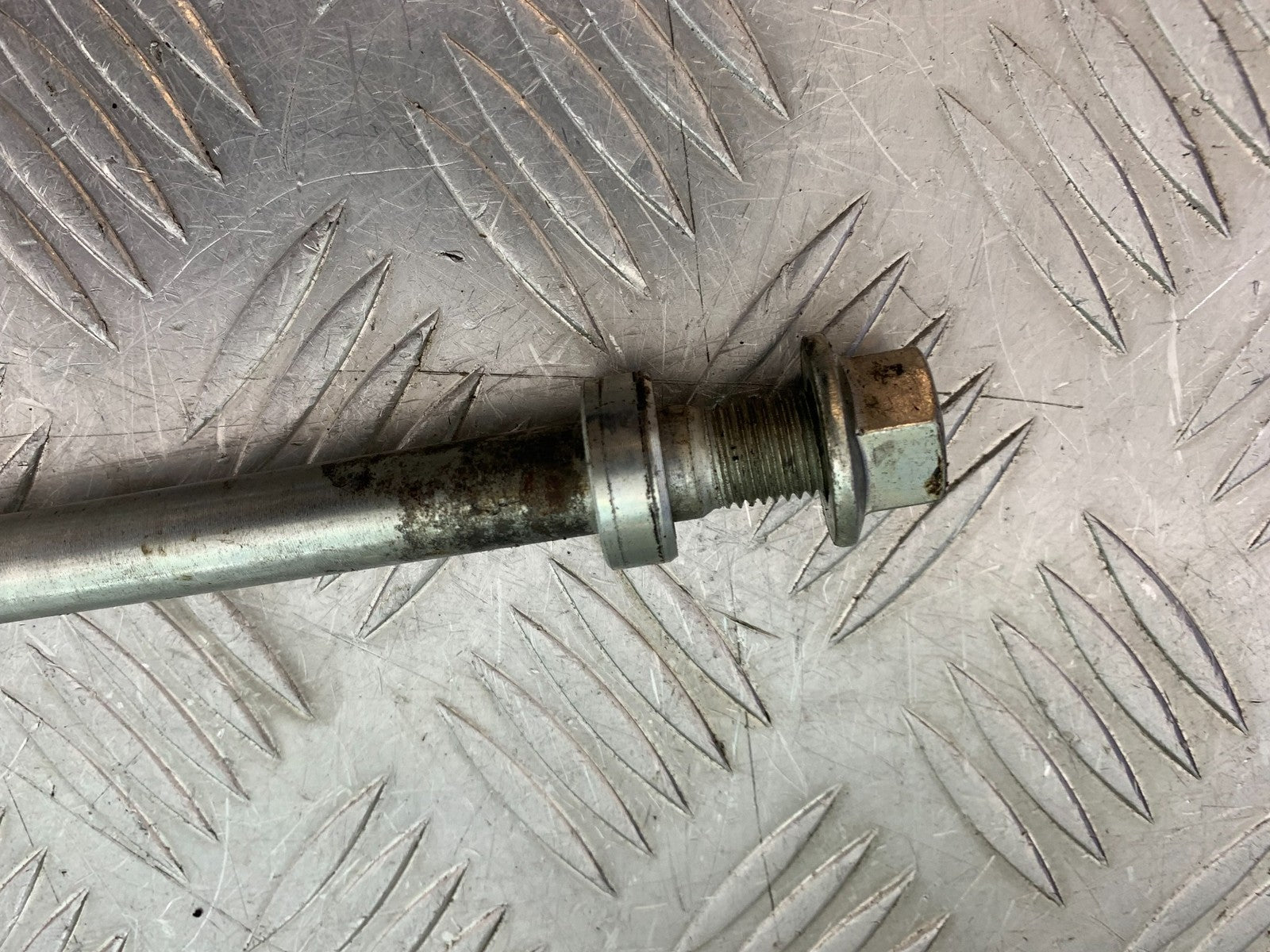 KTM 125 DUKE SWINGARM SPINDLE YEAR 2018-2023 (CMB1185)