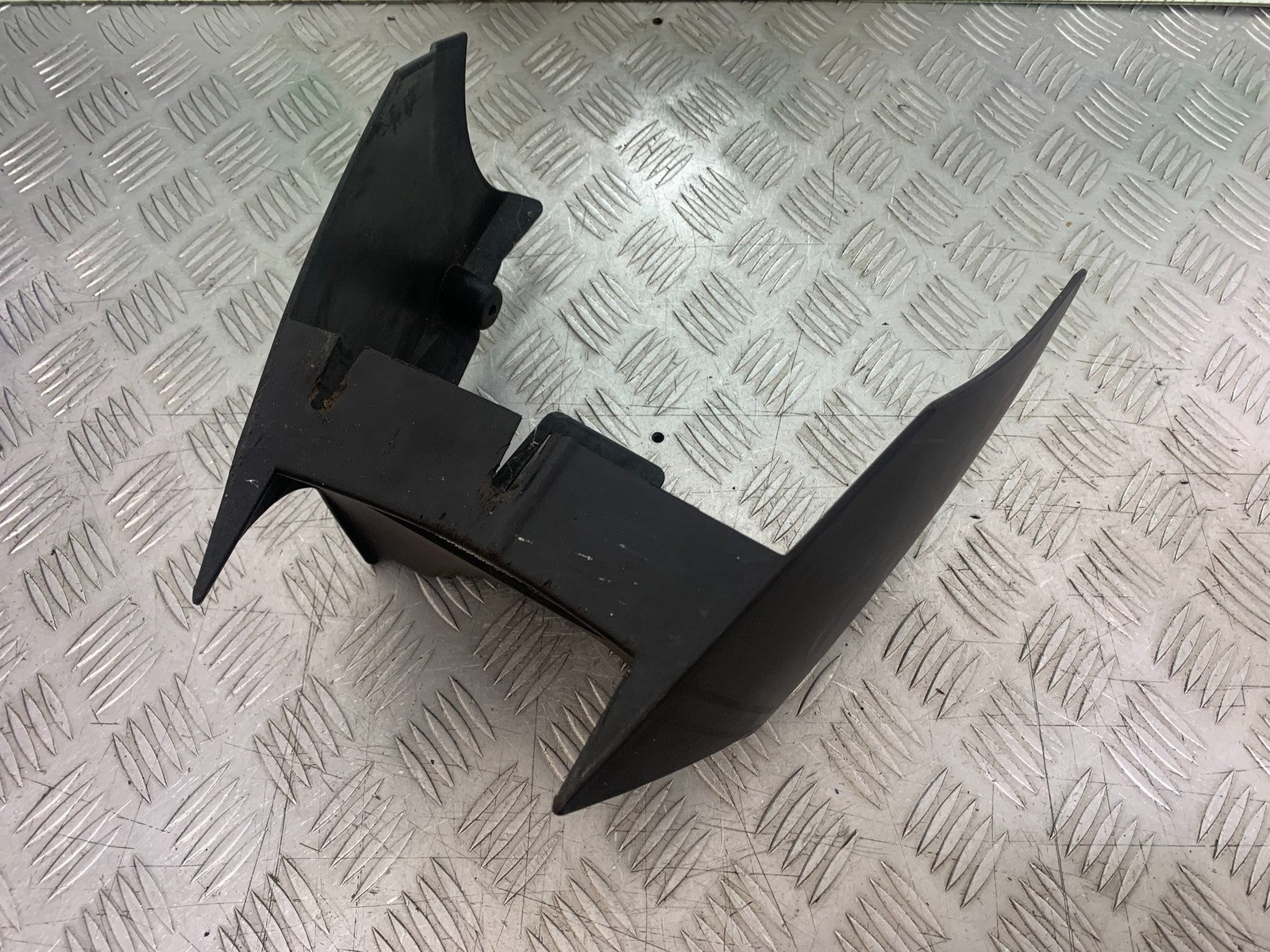 KTM 990 SUPER DUKE BELLYPAN  YEAR 2007-2011  (CMB1207)