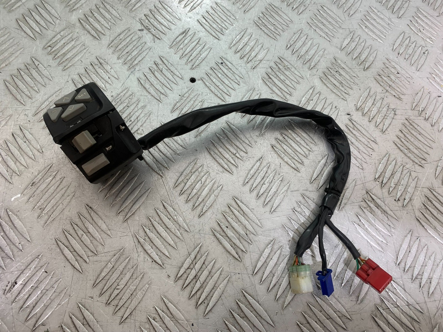 KTM DUKE 390 LEFT SWITCH GEAR YEAR 2017- 2023 (CMB1314)