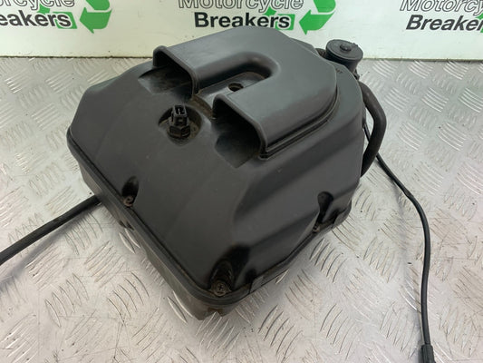TRIUMPH 955i SPRINT ST AIRBOX YEAR 1999-04 (CMB1230)