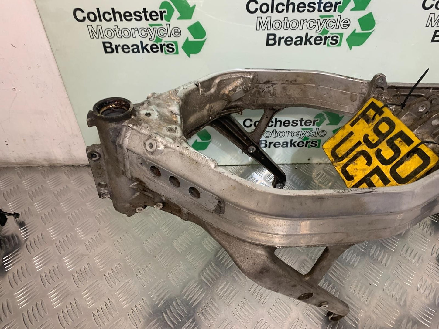 HONDA CBR 400 NC23 TRI-ARM FRAME AND REG  YEAR YEAR 1987-89 (STOCK 969)