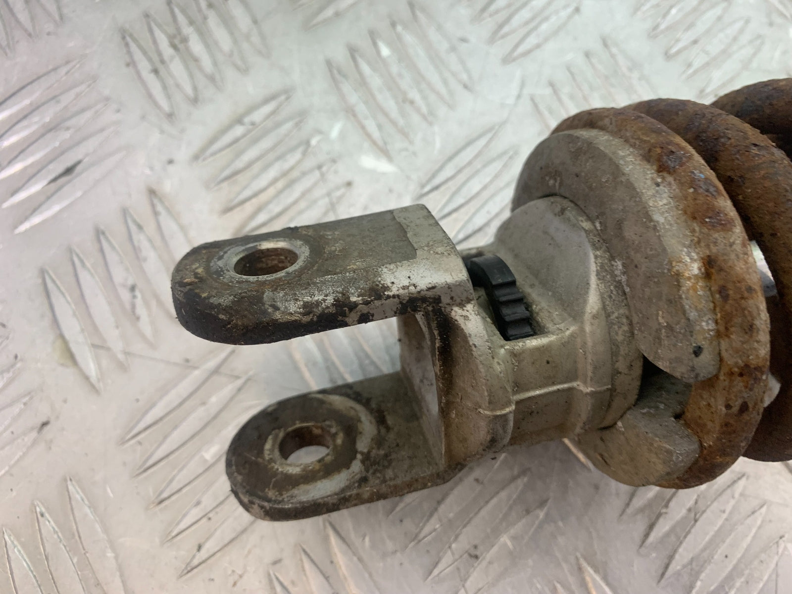 KAWASAKI ZZR1100 D REAR SHOCK    YEAR 1993-2001 (CMB1164)