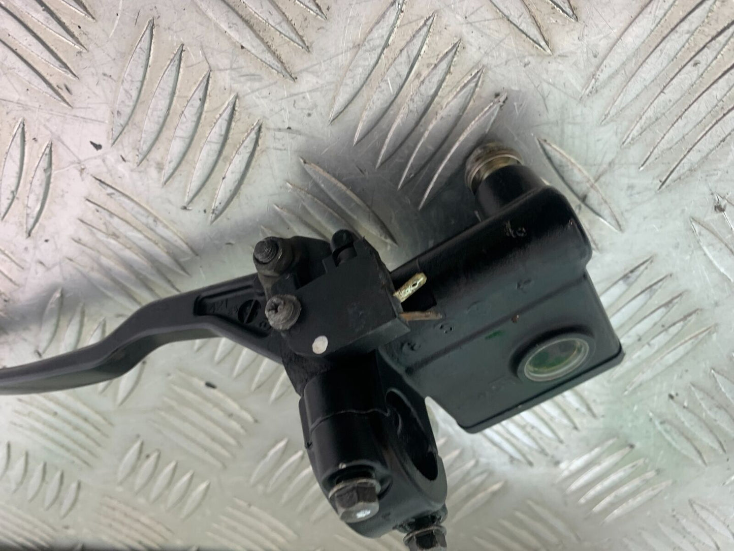SUZUKI AN400 AN 400 BURGMAN FRONT MASTER CYLINDER   YEAR 2017-2024 (CMB1118)