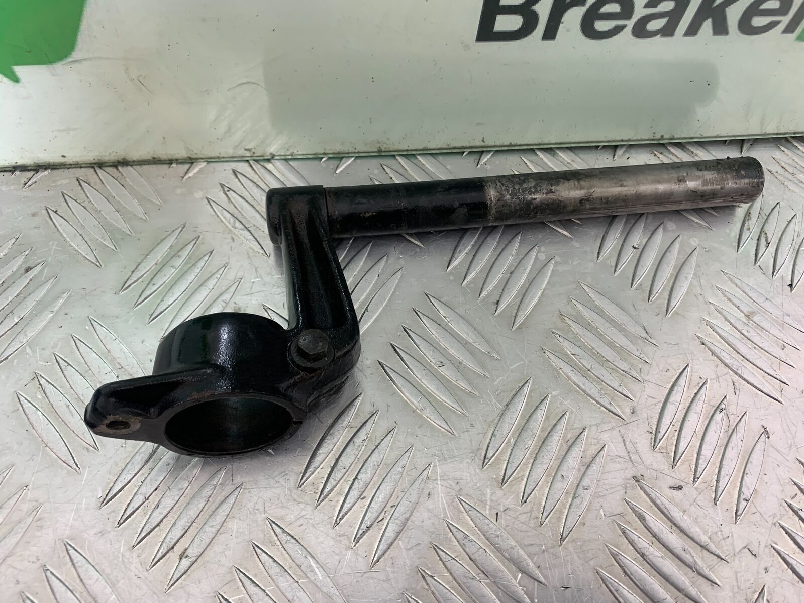 YAMAHA FJ1100 FJ 1100 RIGHT HANDLE BAR  YEAR 1984-1985 (CMB1101)