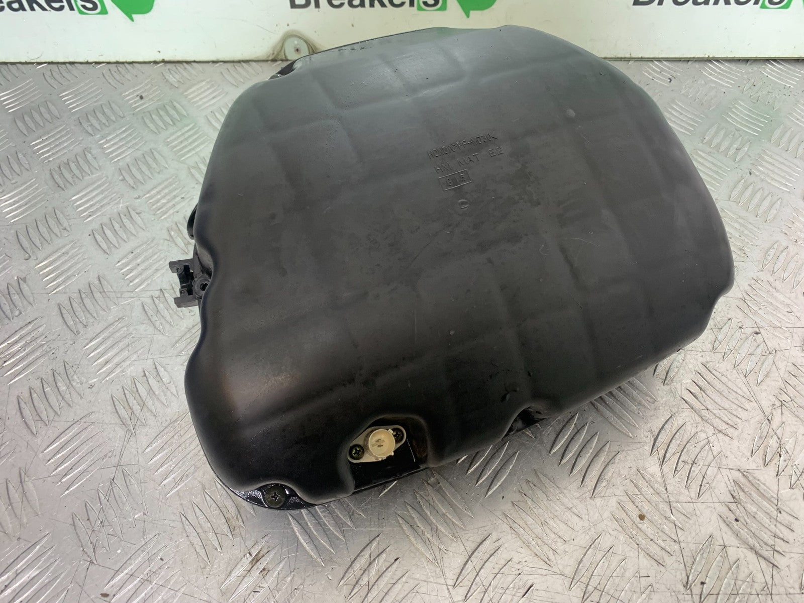 HONDA CBR1100 BLACKBIRD AIRBOX  YEAR 1999-2005 (CMB1232)