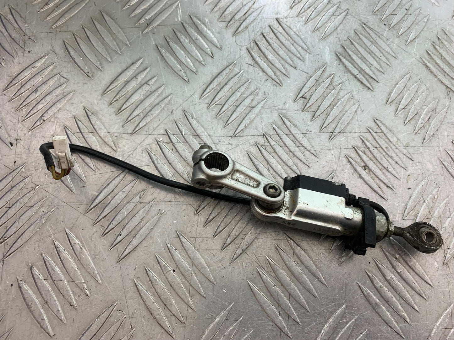 DUCATI 937 MONSTER QUICK SHIFTER    YEAR 2021-2024 (CMB1270)