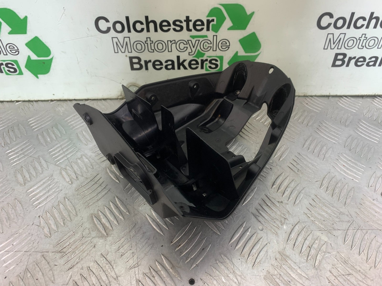 KTM 690 DUKE R LC4 HEADLIGHT BACKING INFILL YEAR 2012-2015  (CMB1180)