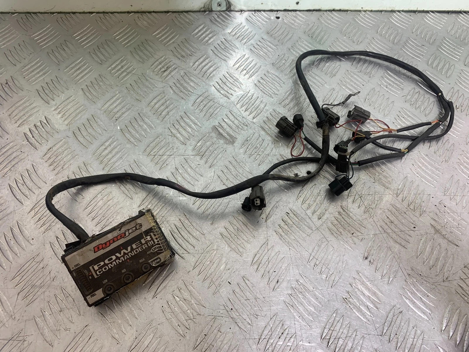 HONDA CBR600 CBR 600 RR DYNOJET POWER COMMANDER III 3 YEAR 2003-2004 CMB1173)