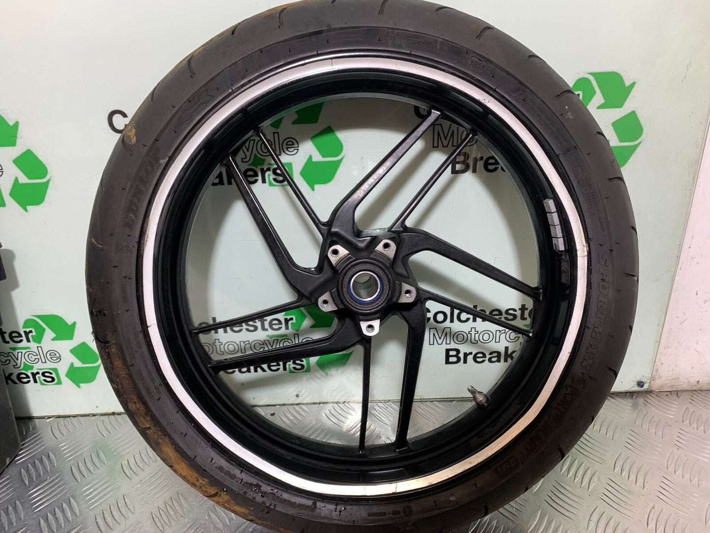 DUCATI 1199 PANIGALE FRONT WHEEL   YEAR 2012-2014 (CMB1047)