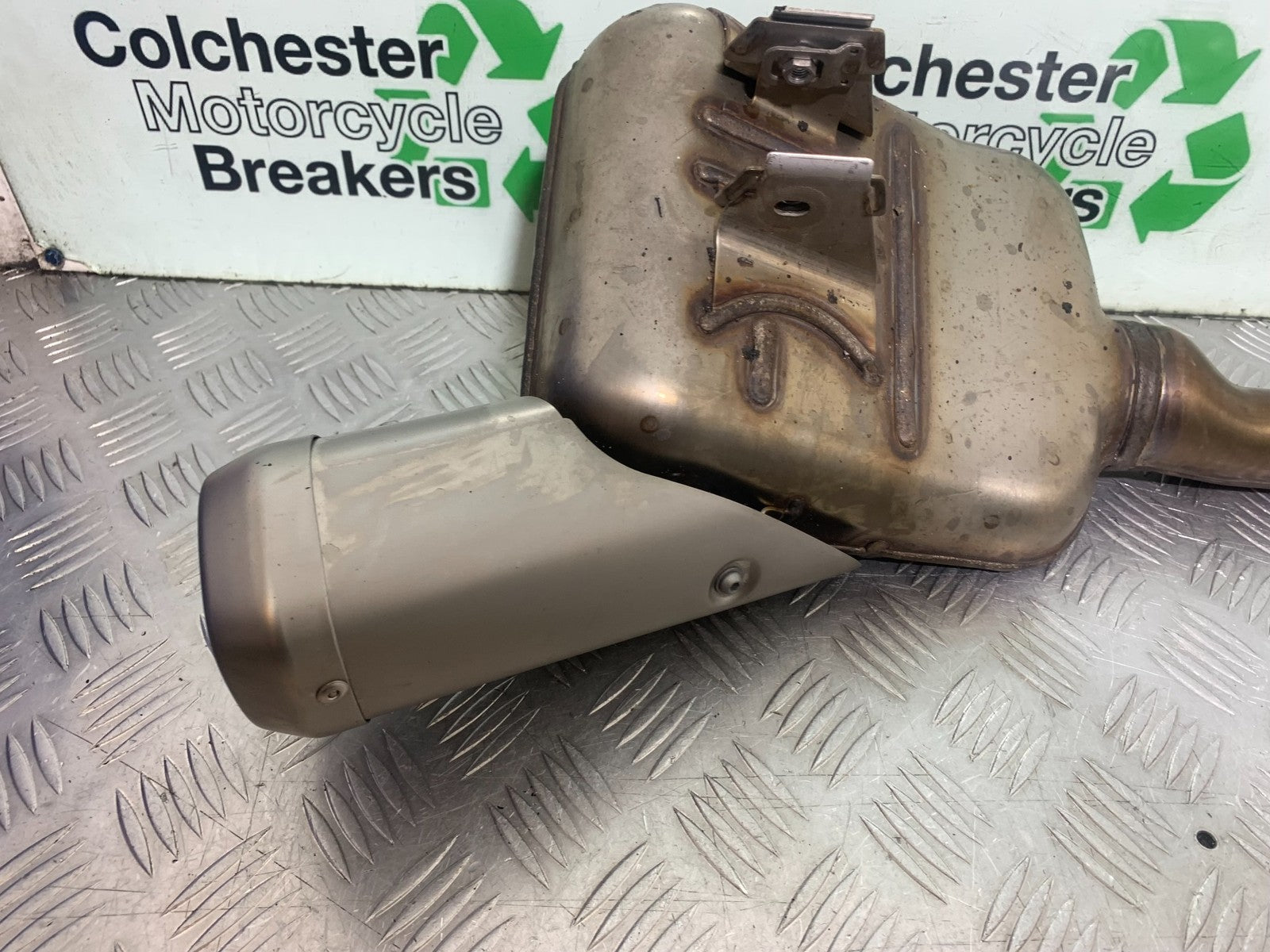 YAMAHA YZF R7 EXHAUST   YEAR 2022-2025 (CMB1255)