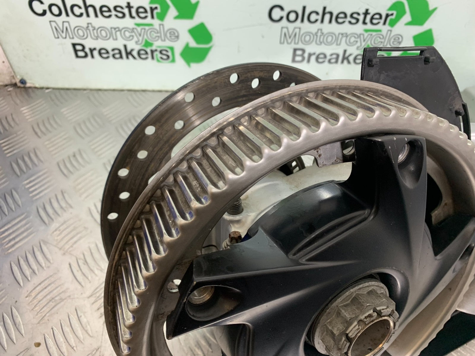 BMW F800 GT SWINGARM DISC HUB   YEAR 2013-2017 (CMB1248)