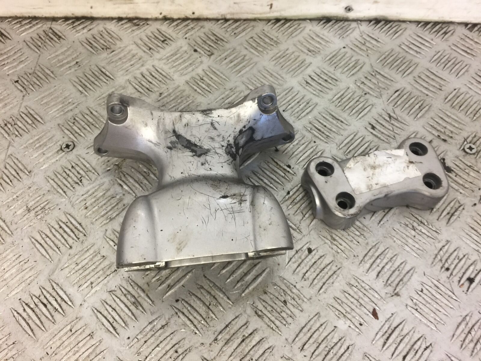 KAWASAKI 650 VERSYS BAR CLAMP  YEAR 2011 (STOCK 478) ABS