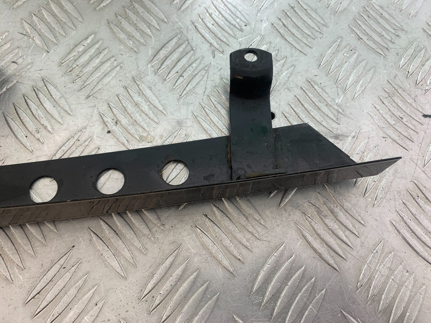 HARLEY DAVIDSON XL883 N IROD CHAIN GUARD YEAR 2020  (CMB1116)