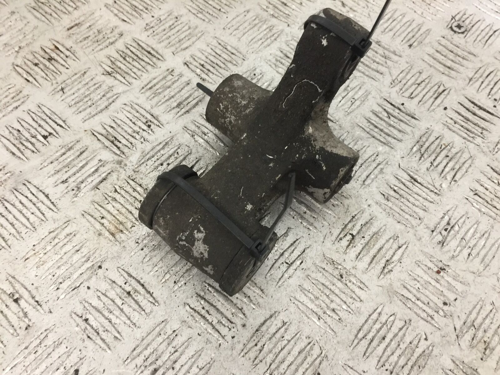 SUZUKI GSR600 GSR 600 REAR SHOCK LINKAGE  YEAR 2006-2010 (STOCK 807)