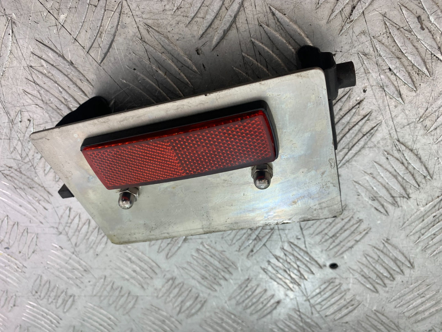 HONDA VT700 VT 700 SHADOW BRACKET AND COVER   YEAR 1984-85 (CMB1328)