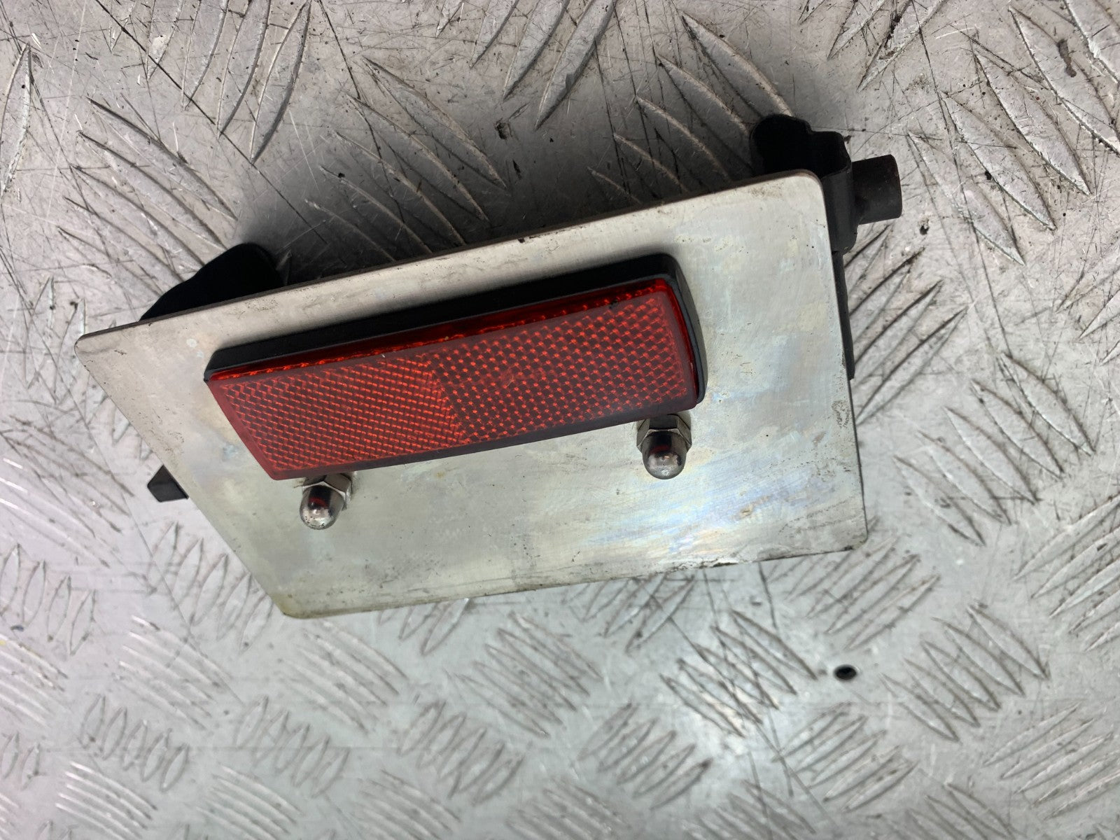 HONDA VT700 VT 700 SHADOW BRACKET AND COVER   YEAR 1984-85 (CMB1328)