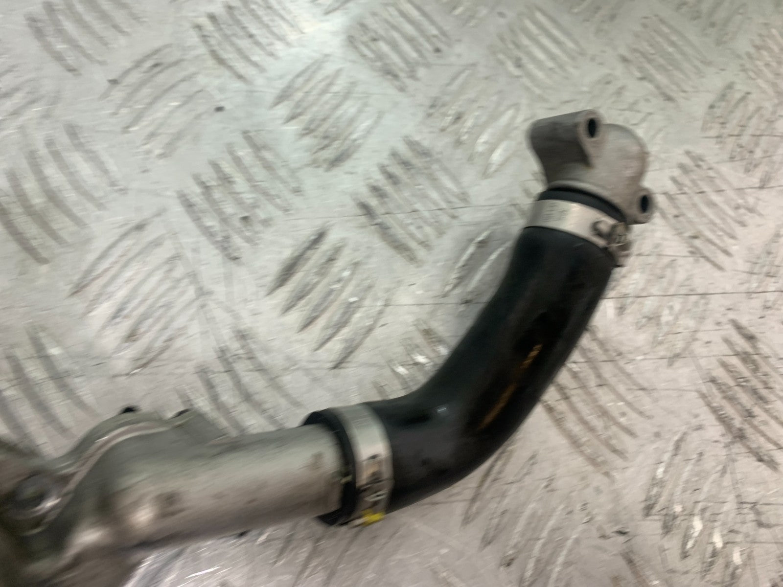 APRILIA TUONO 1000 V4R WATER PUMP   YEAR 2011-13  (CMB1316)