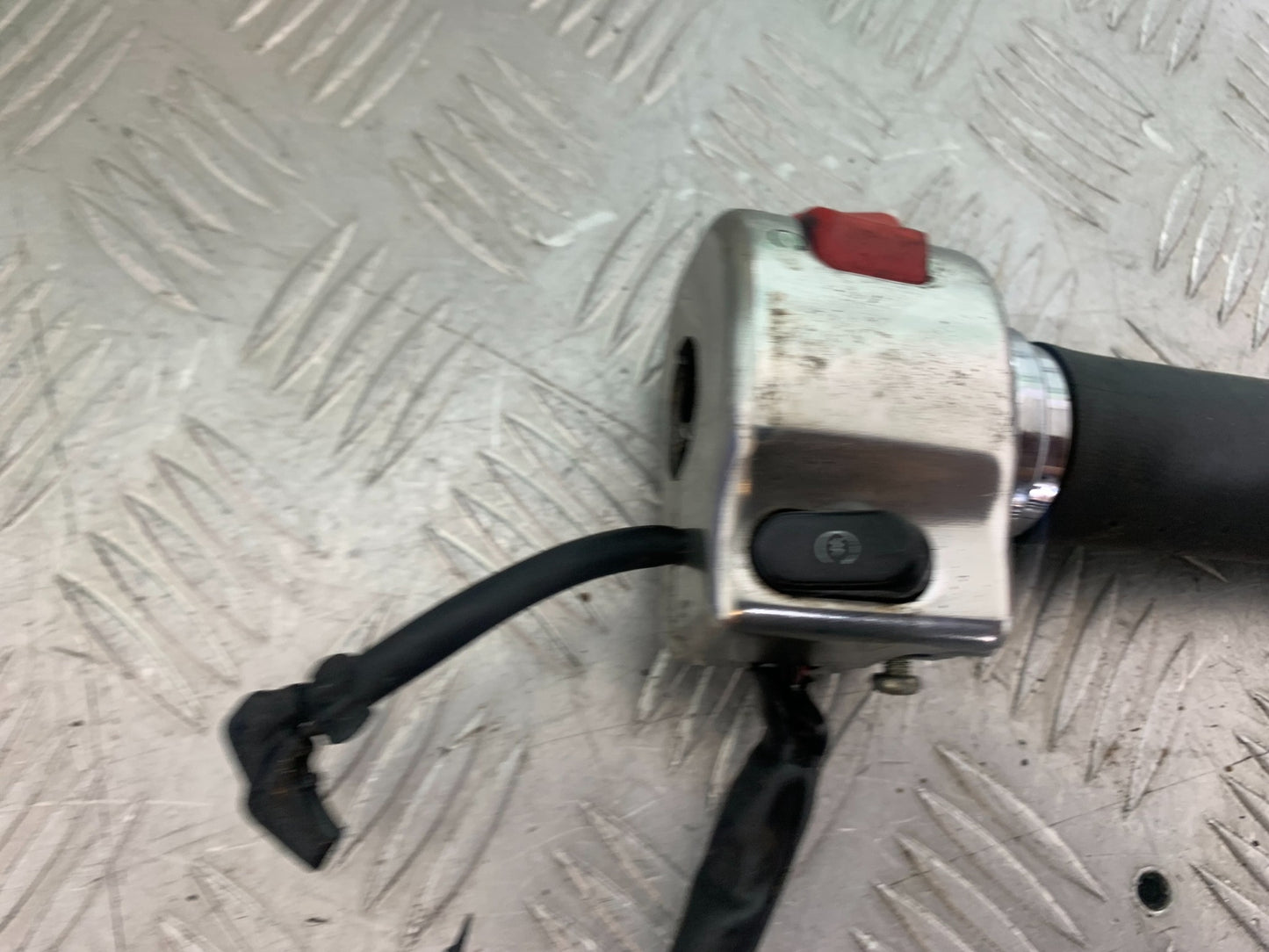 KAWASAKI VN1500 CLASSIC RIGHT SWITCH GEAR YEAR 1999 -2006 (CMB1166)