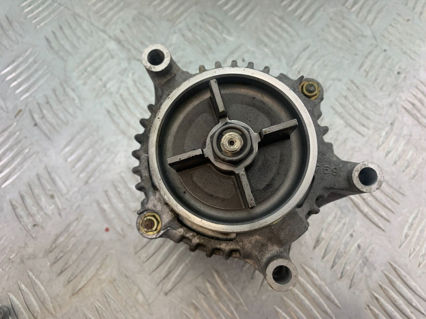 TRIUMPH 955i SPRINT ST ALTERNATOR   YEAR 1999-2004 (CMB1124)