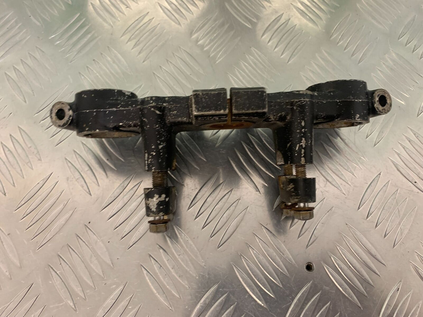 YAMAHA XT250 XT 250 TOP YOKE  YEAR 1980-1982  (STOCK 944)