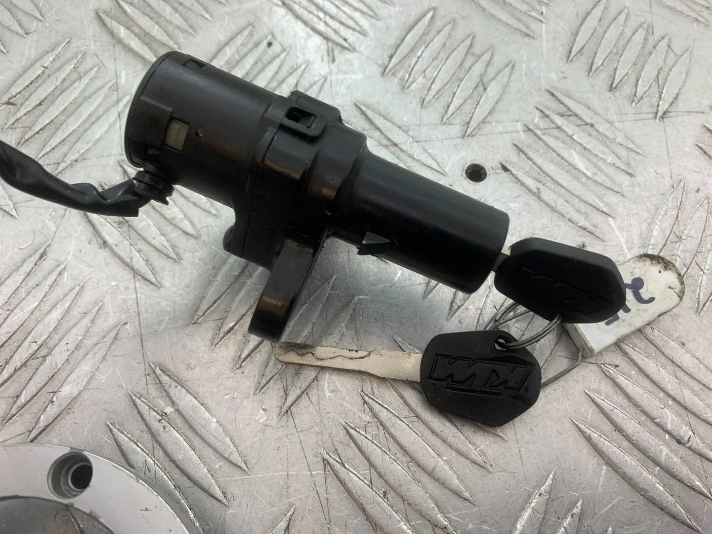 KTM 390 ADVENTURE LOCKS AND KEY  YEAR 2020-24 (CMB1240)