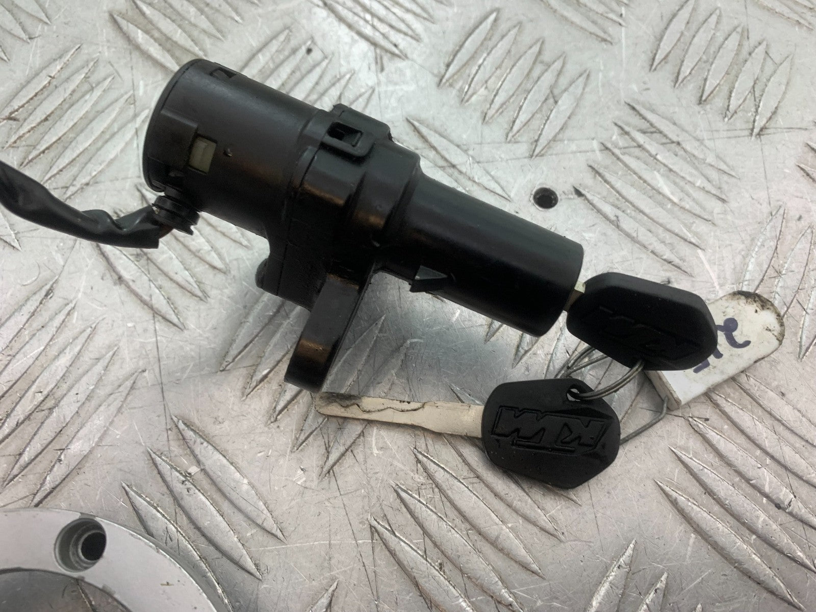 KTM 390 ADVENTURE LOCKS AND KEY  YEAR 2020-24 (CMB1240)