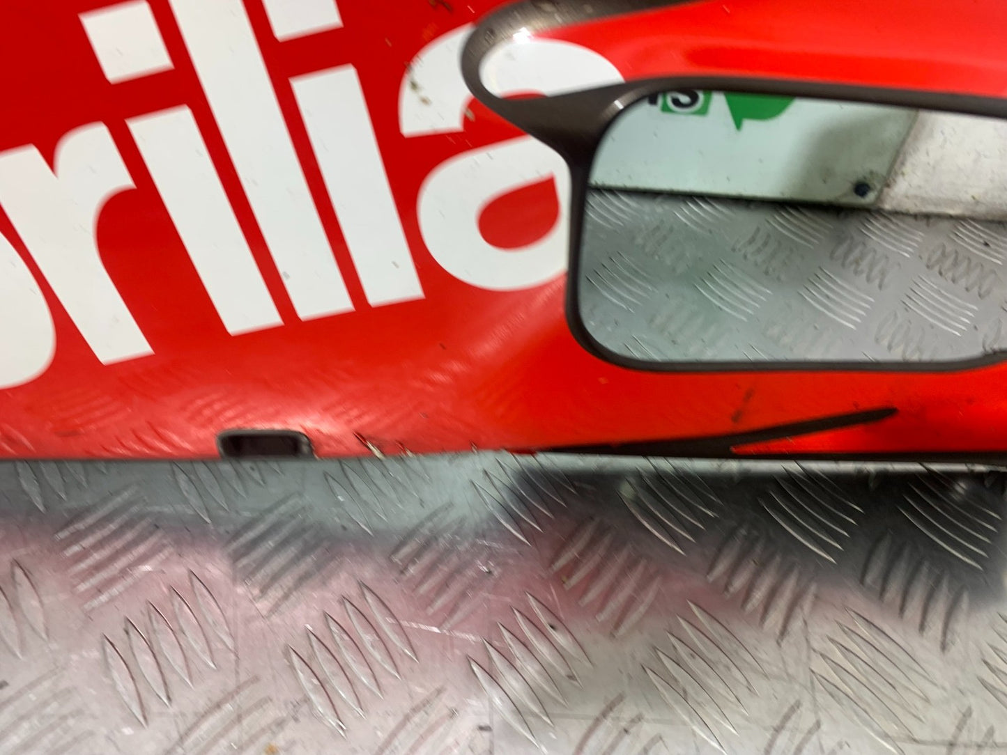 APRILIA RSV1000 R FACTORY MILLE LEFT FAIRING PANEL 2004-09 (CMB1203)