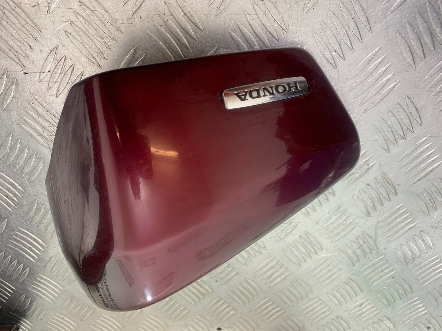 HONDA VT750 SHADOW RIGHT SIDE PANEL  YEAR 2003-2004 (CMB1265)