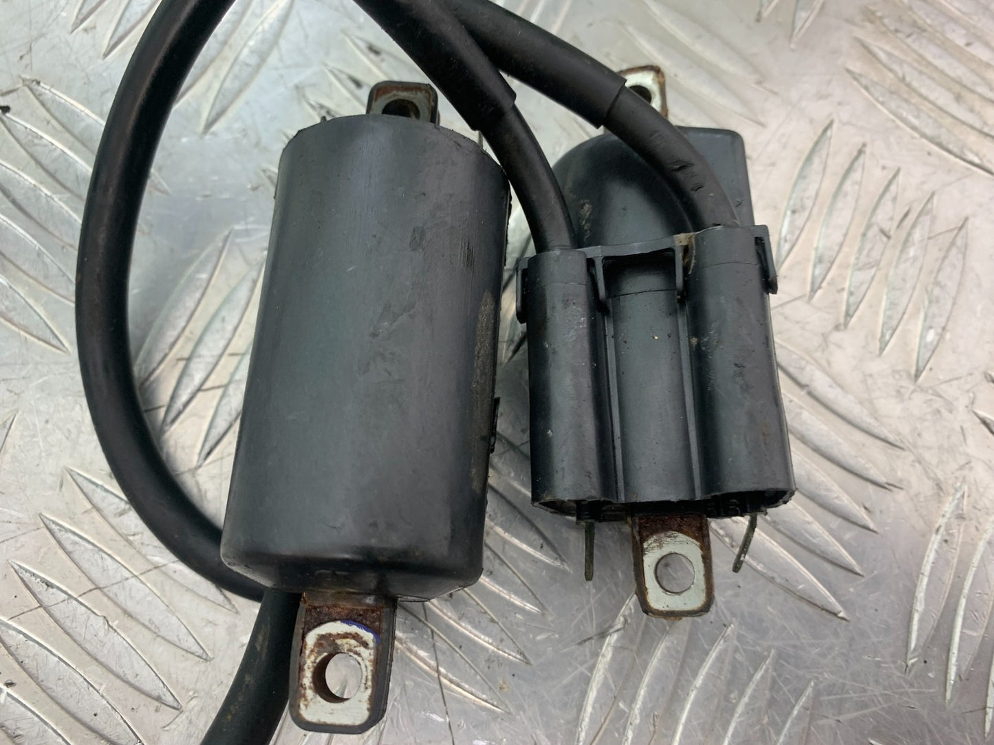 SUZUKI GSF600 GSF 600 BANDIT COILS AND CAPS   2000-2004 (CMB1269)