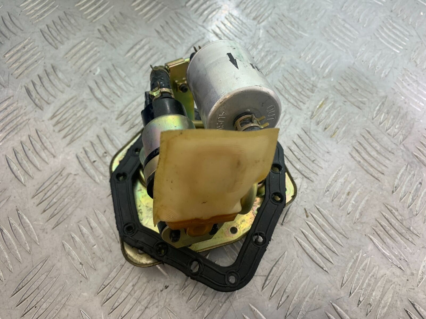 TRIUMPH 955i SPRINT ST PETROL PUMP  YEAR 1999-2004 (CMB1124)