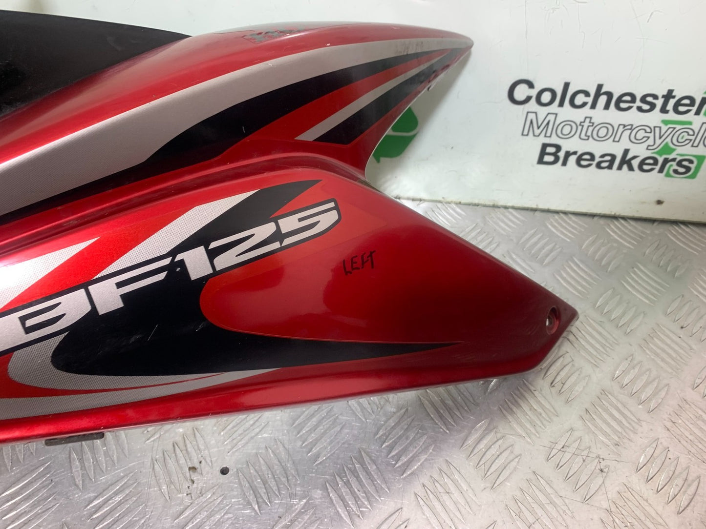 HONDA CBF125 CBF 125 LEFT AND CENTER FAIRING PANELS YEAR 2009-14 (CMB1182)