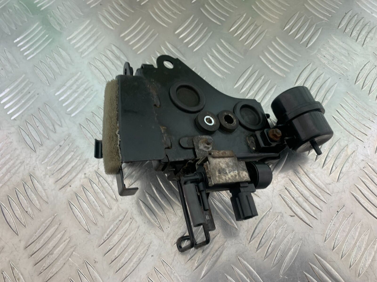 YAMAHA MT07 MT-07 AIR VALVE  YEAR 2014 (STOCK 995)