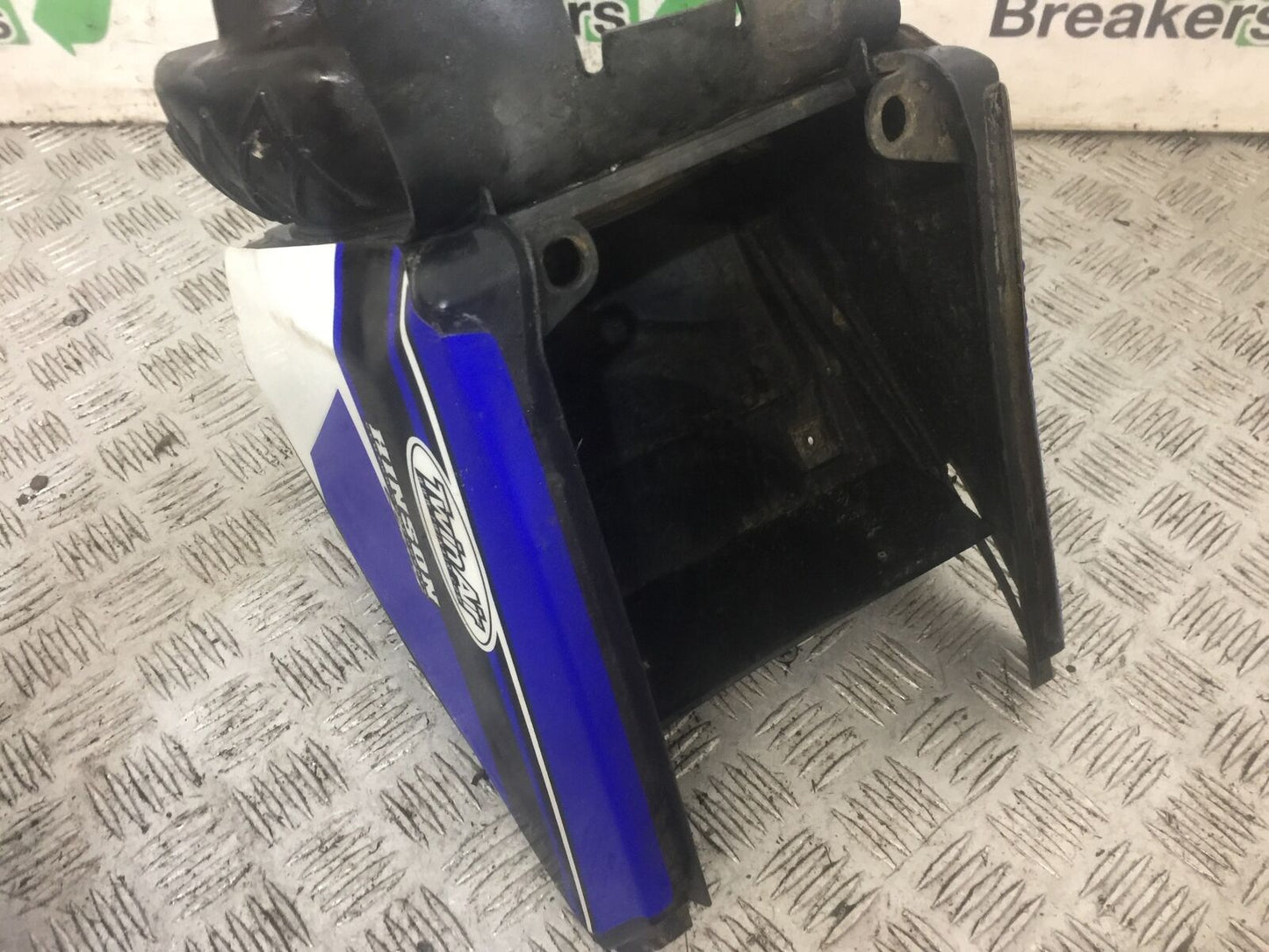 YAMAHA YZF250 YZF 250 AIRBOX YEAR 2004 (STOCK 792)