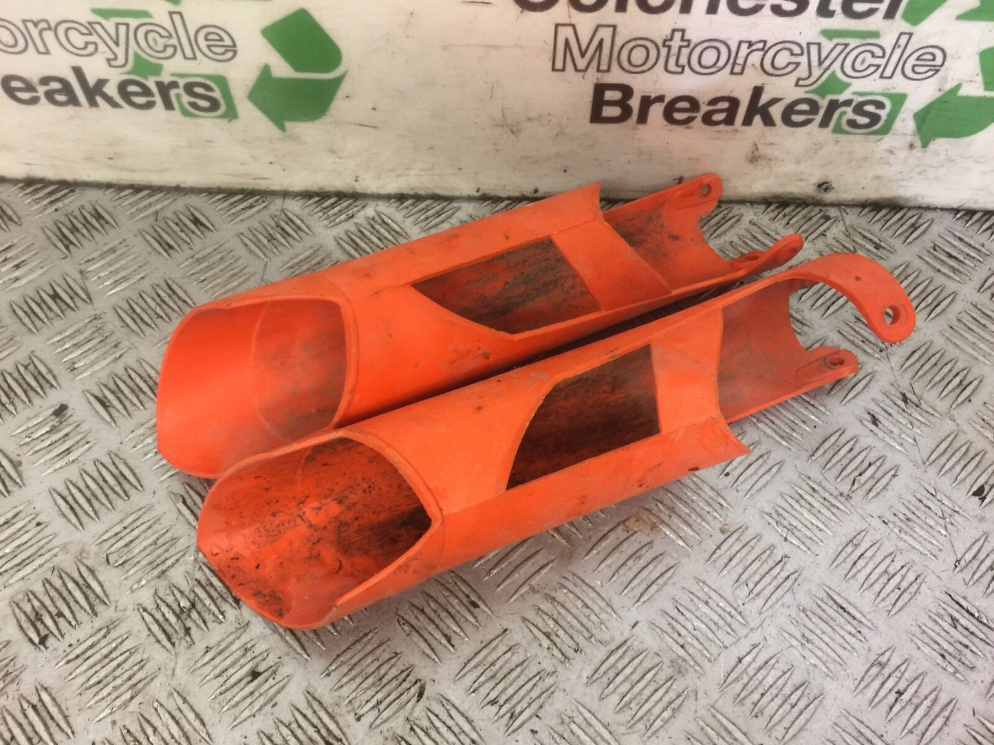 KTM450 KTM 450 EXC FORK GUARDS   YEAR 2004 (STOCK 520)