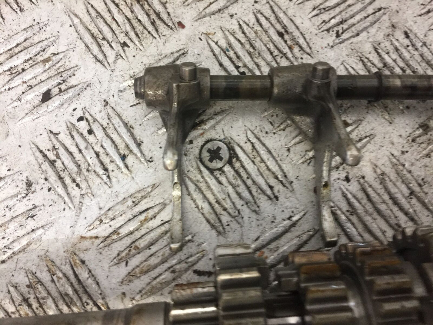 YAMAHA DTR125 DTR 125 DT125 R GEARBOX   YEAR 1992 (STOCK 712)