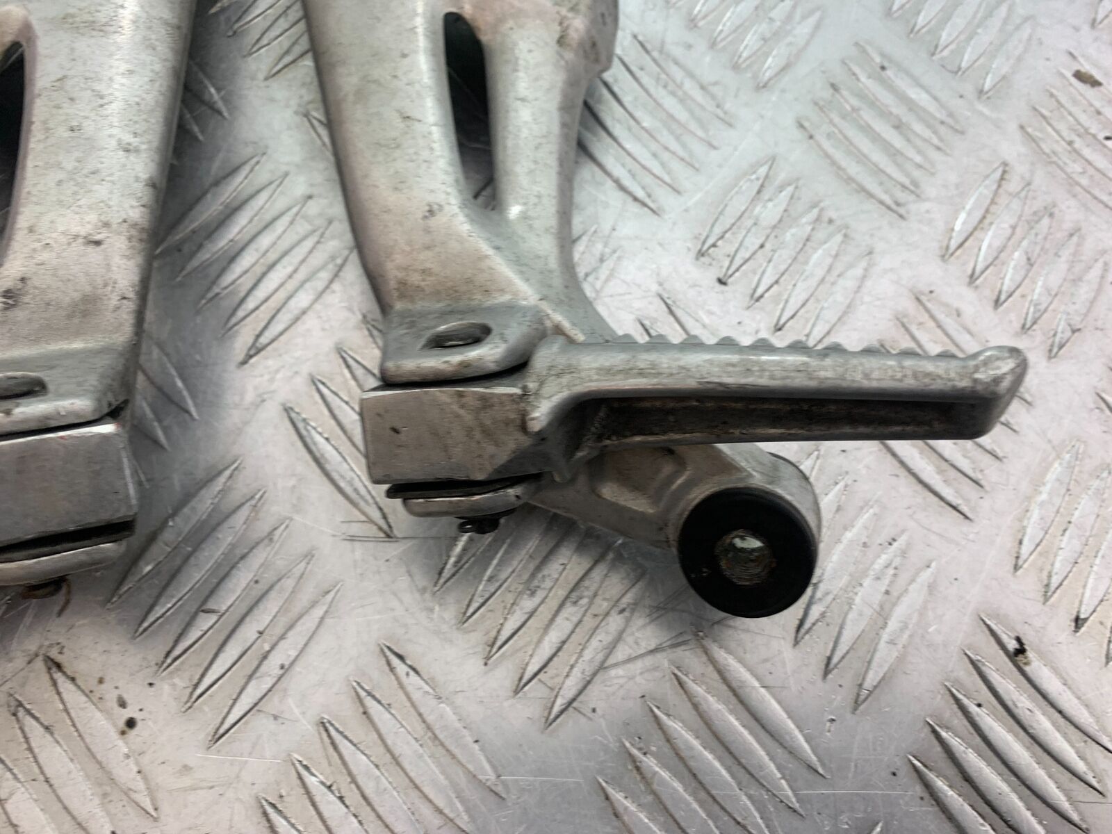 HONDA CBR1100 BLACKBIRD REAR HANGERS  YEAR 1999-2005 (CMB1103)