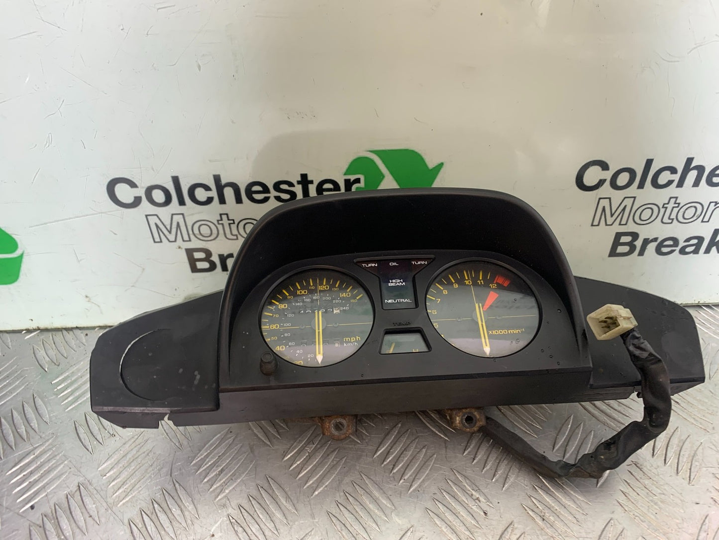 HONDA VF500 VF 500 CLOCKS SPEEDO DASH  YEAR 1985-1987