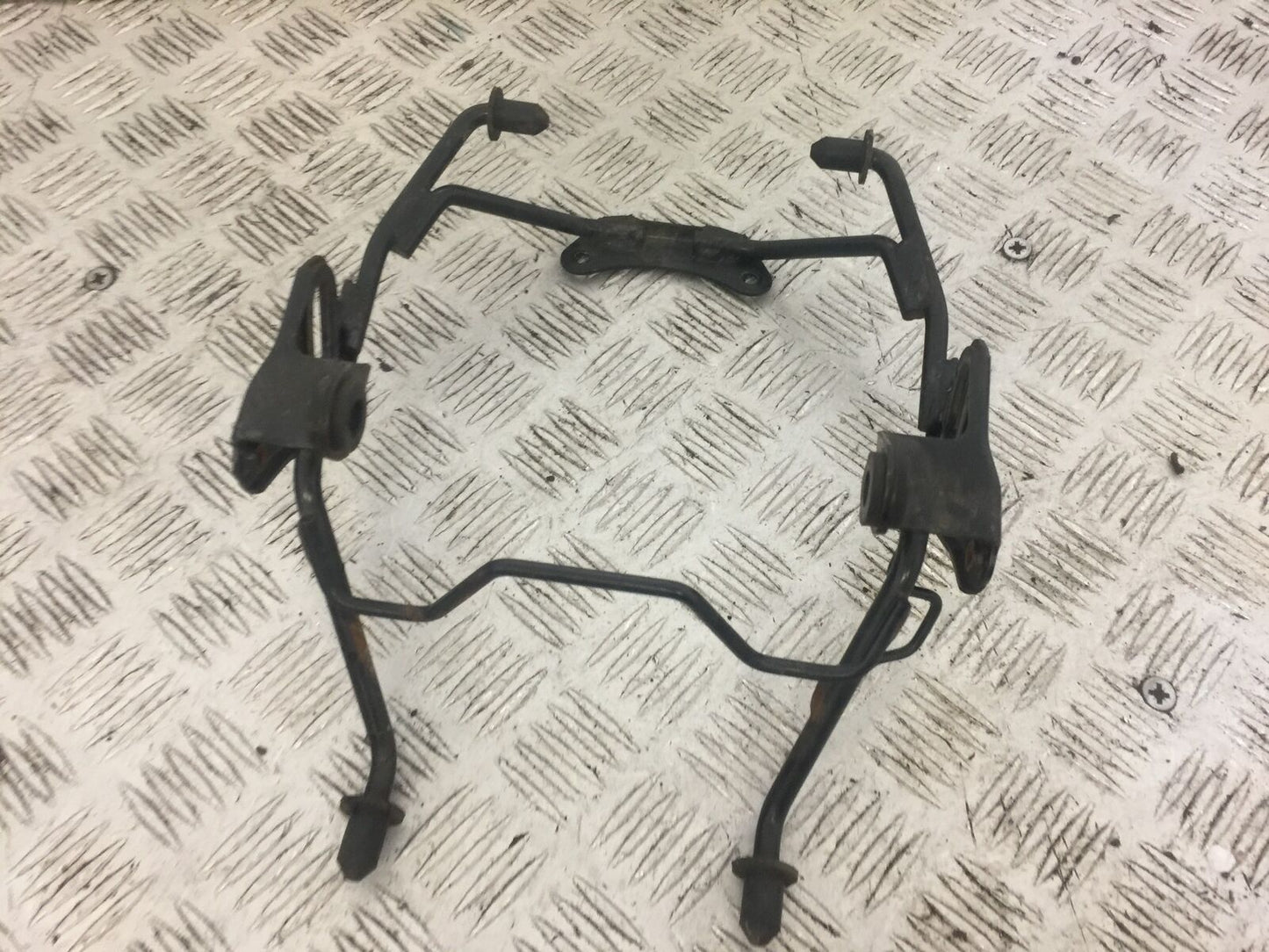 SUZUKI SFV650 SFV 650 GLADIUS HEADLIGHT BRACKET  2009-15 (STOCK 709)