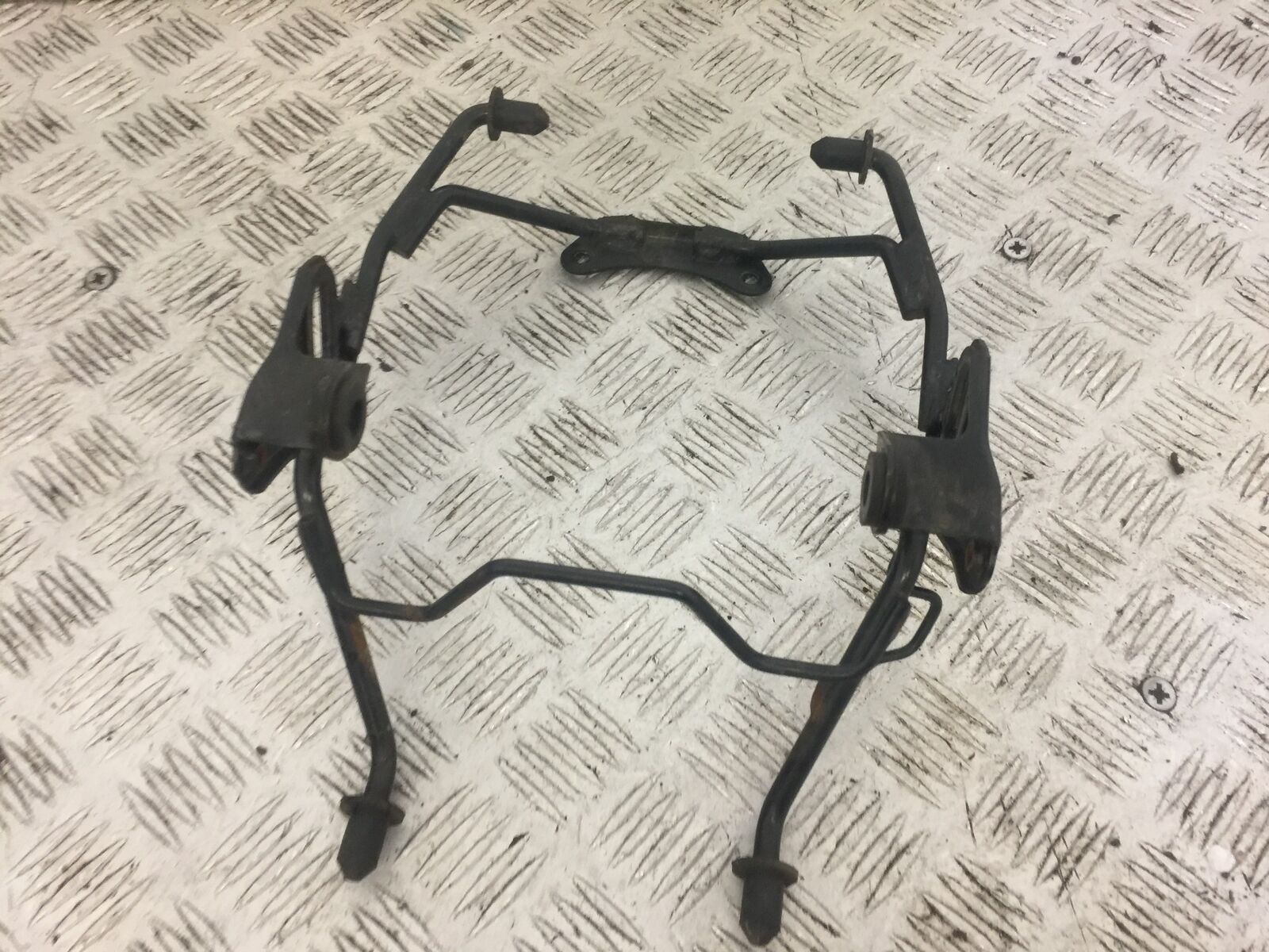 SUZUKI SFV650 SFV 650 GLADIUS HEADLIGHT BRACKET  2009-15 (STOCK 709)
