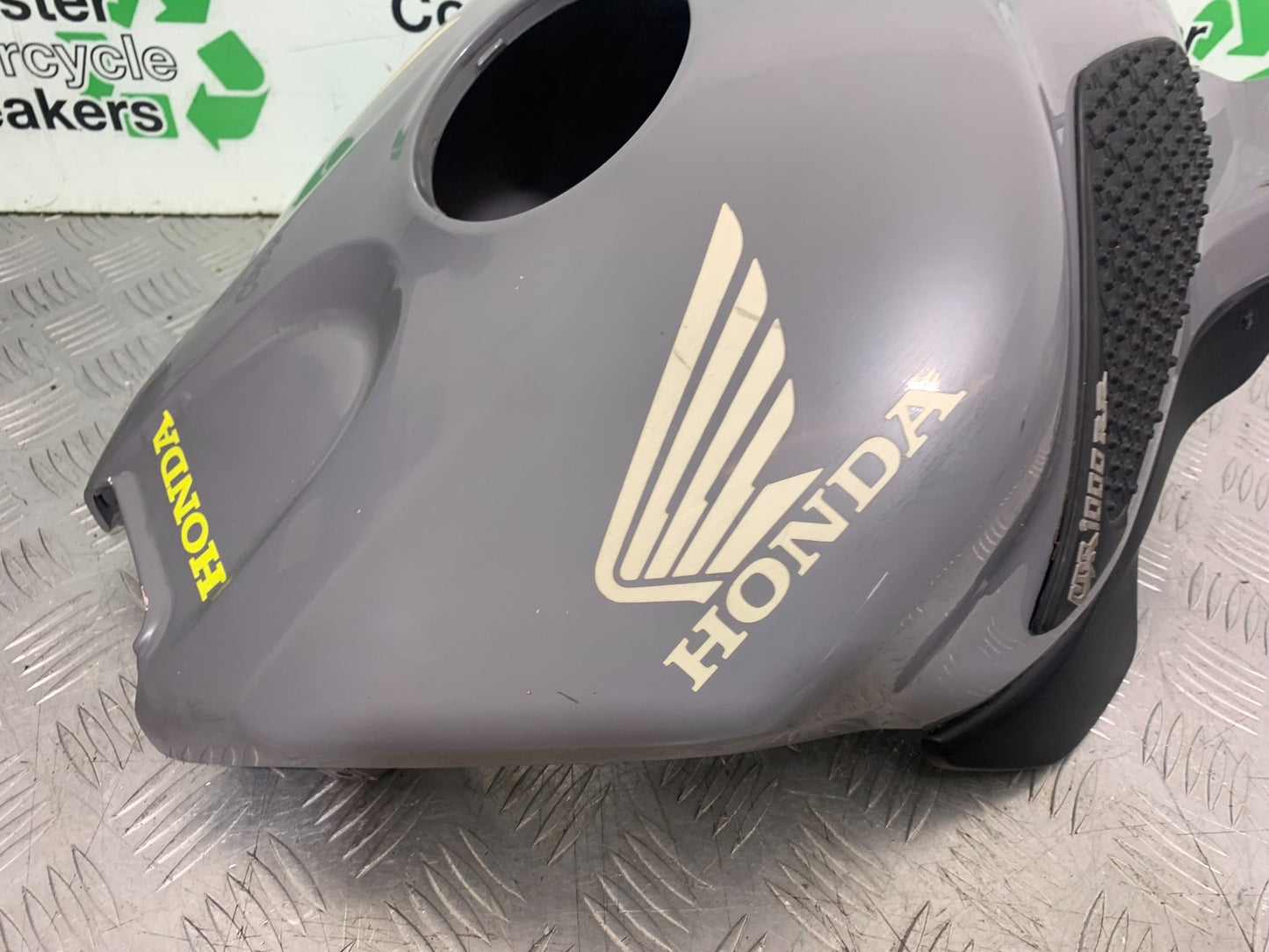 HONDA CBR1000 rr FIREBLADE FAIRING KIT YEAR 2006  (CMB1220)